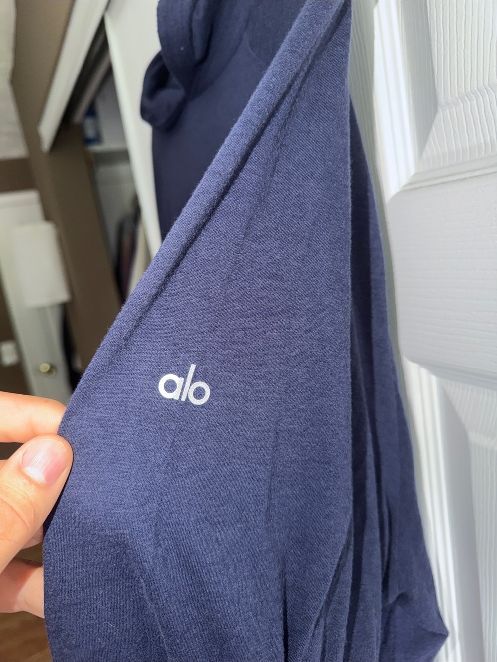 Alo Yoga 2XL Navy Soft Lightweight Hooded Long Sleeve Performance Top - Picture 3 of 4